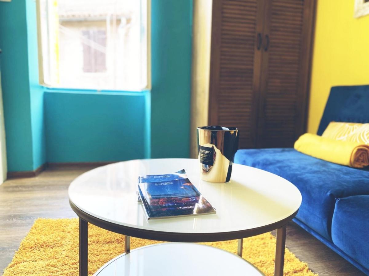 Oh La La Apartment Old Town ロヴィニ エクステリア 写真
